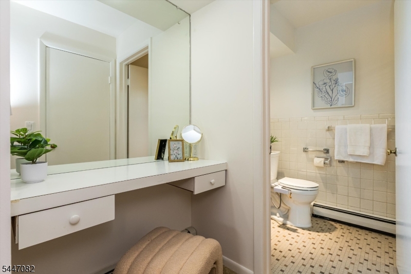 157 Laurel Avenue Livingston NJ 07039