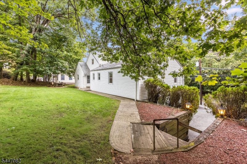 157 Laurel Avenue Livingston NJ 07039
