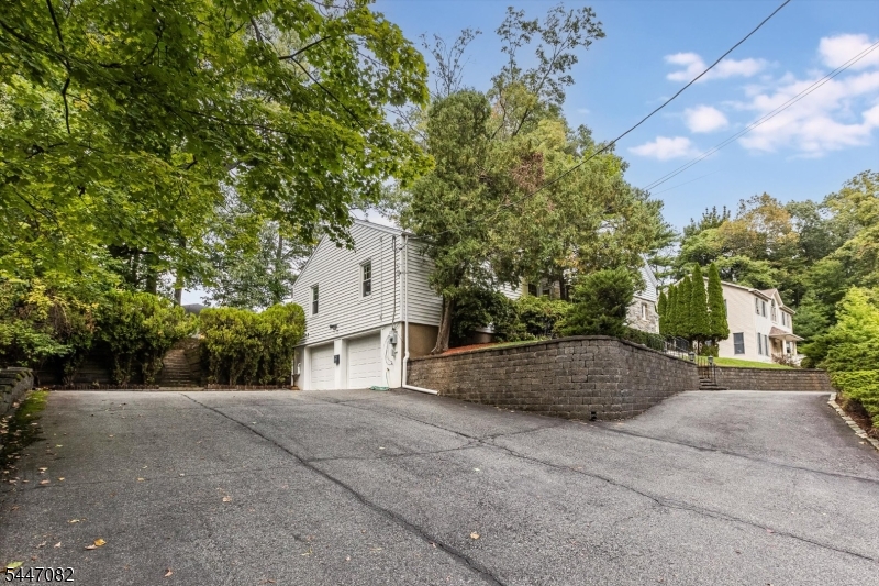 157 Laurel Avenue Livingston NJ 07039