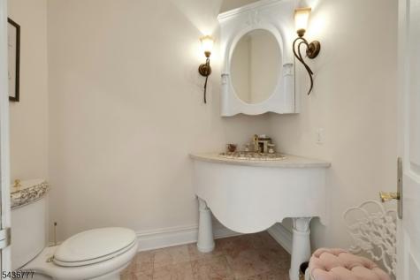 10 Oakdale Avenue Hopatcong NJ 07821