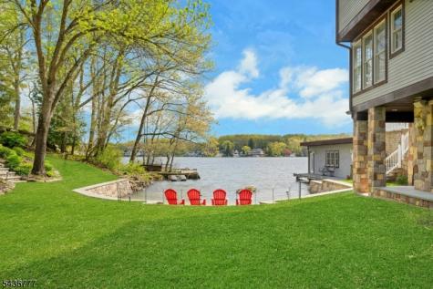 10 Oakdale Avenue Hopatcong NJ 07843