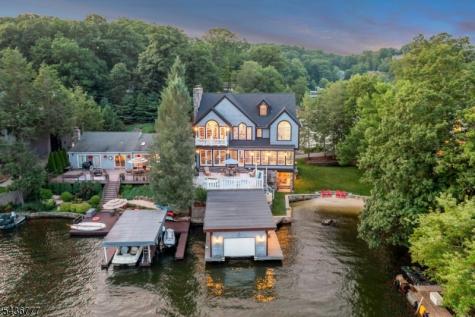 10 Oakdale Avenue Hopatcong NJ 07843