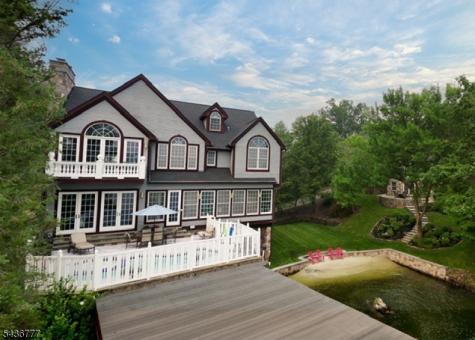 10 Oakdale Avenue Hopatcong NJ 07843
