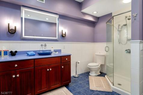 10 Oakdale Avenue Hopatcong NJ 07821