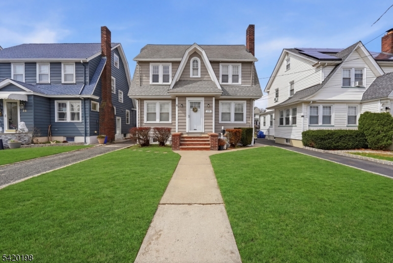 27 Reservoir Place Belleville NJ 07109