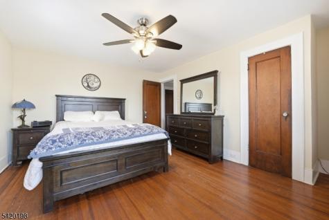 27 Reservoir Place Belleville NJ 07109
