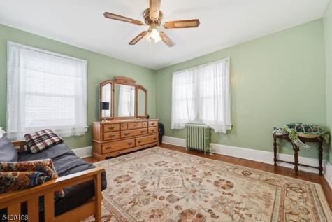 27 Reservoir Place Belleville NJ 07109