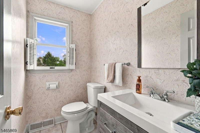 213 Arbor Drive Greenwich NJ 08886