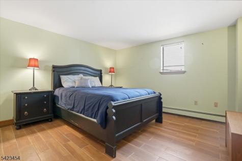 3 Hillbrook Lane Holland NJ 08848