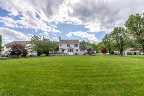 13 Briarwood Road Washington NJ 07853