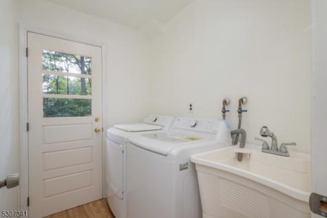 20 Whitewood Drive Parsippany-troy Hills NJ 07950