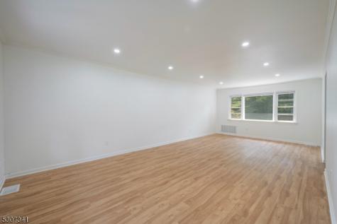 20 Whitewood Drive Parsippany-troy Hills NJ 07950