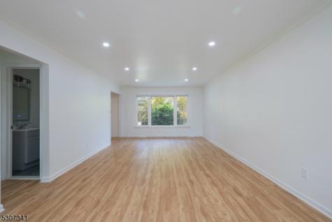 20 Whitewood Drive Parsippany-troy Hills NJ 07950
