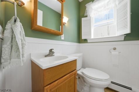 32 Pine Hill Road Mahwah NJ 07430