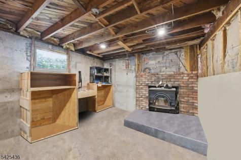 32 Pine Hill Road Mahwah NJ 07430