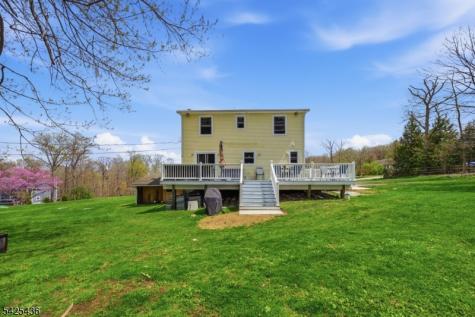32 Pine Hill Road Mahwah NJ 07430