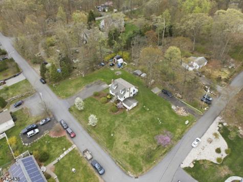 32 Pine Hill Road Mahwah NJ 07430