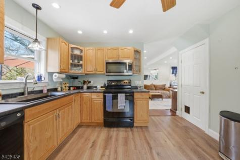 32 Pine Hill Road Mahwah NJ 07430