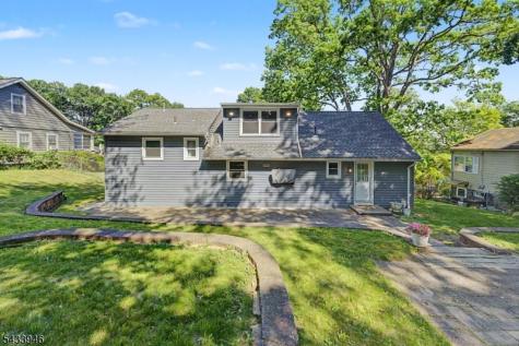 16 Highland Trail Denville NJ 07834