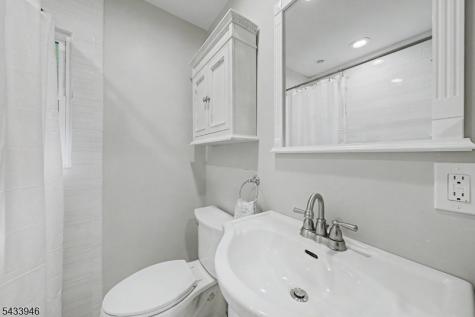 16 Highland Trail Denville NJ 07834