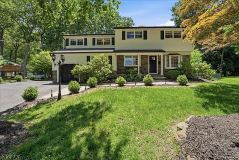 3 Richard Drive W Mount Arlington NJ 07856