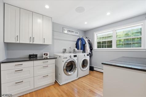 3 Richard Drive W Mount Arlington NJ 07856