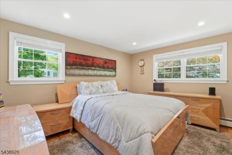 3 Richard Drive W Mount Arlington NJ 07856