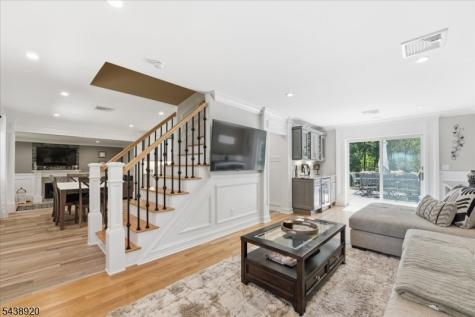 3 Richard Drive W Mount Arlington NJ 07856