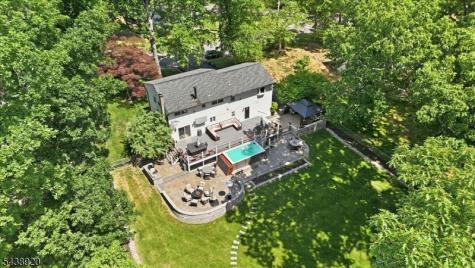 3 Richard Drive W Mount Arlington NJ 07856