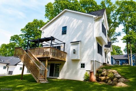25 Richards Road Hopatcong NJ 07843