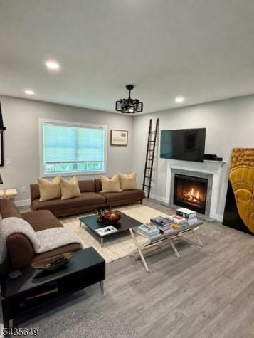 25 Richards Road Hopatcong NJ 07843