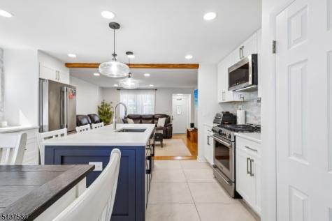433 Fern Avenue Lyndhurst NJ 07071