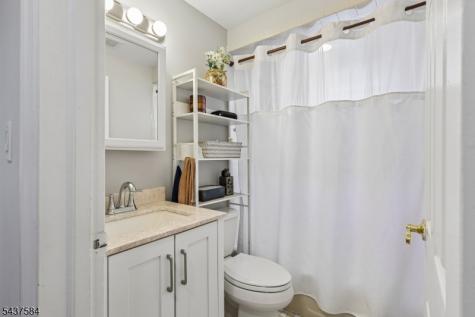 433 Fern Avenue Lyndhurst NJ 07071