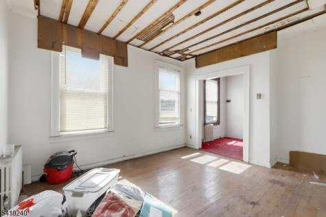 130 19TH Avenue Irvington NJ 07111