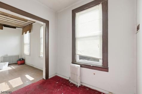 130 19TH Avenue Irvington NJ 07111