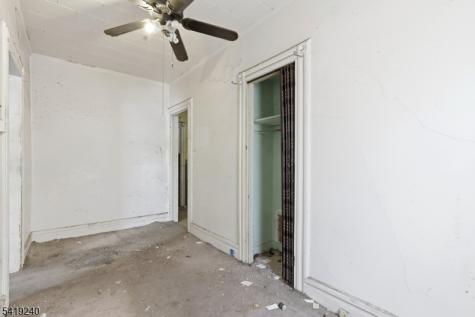 130 19TH Avenue Irvington NJ 07111