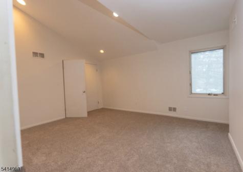 22 Post Lane Livingston NJ 07039