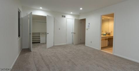 22 Post Lane Livingston NJ 07039