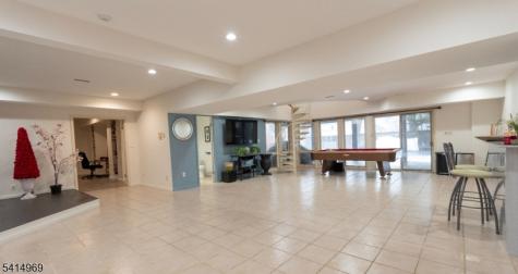 22 Post Lane Livingston NJ 07039