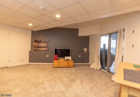 22 Post Lane Livingston NJ 07039