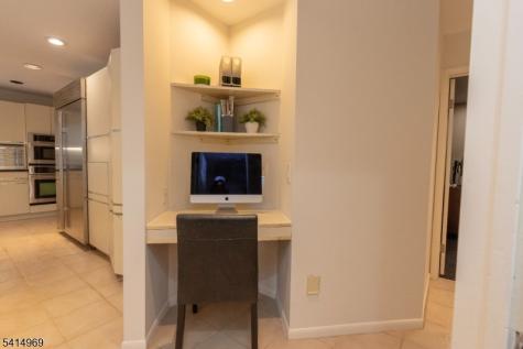 22 Post Lane Livingston NJ 07039