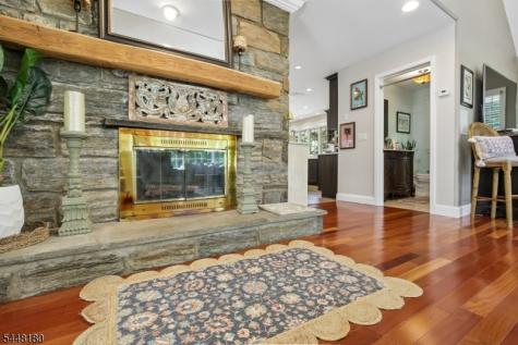 2 Jared Court Randolph NJ 07945