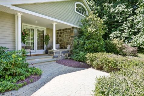 2 Jared Court Randolph NJ 07945