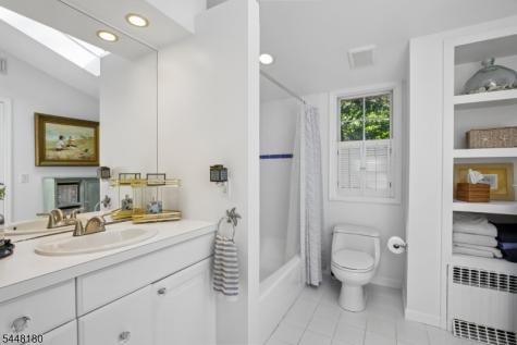2 Jared Court Randolph NJ 07945