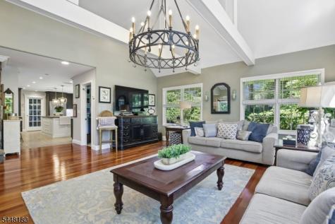 2 Jared Court Randolph NJ 07945
