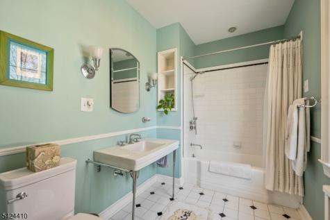 20 Georgian Road Morristown NJ 07960
