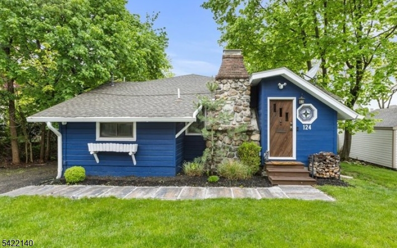 124 E Shore Trail Sparta NJ 07871