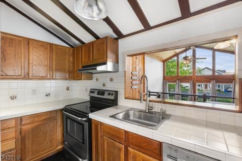 124 E Shore Trail Sparta NJ 07871