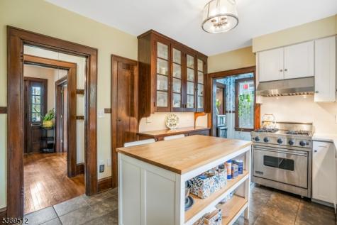 270 Altamont Place Somerville NJ 08876
