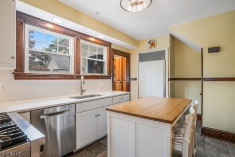270 Altamont Place Somerville NJ 08876